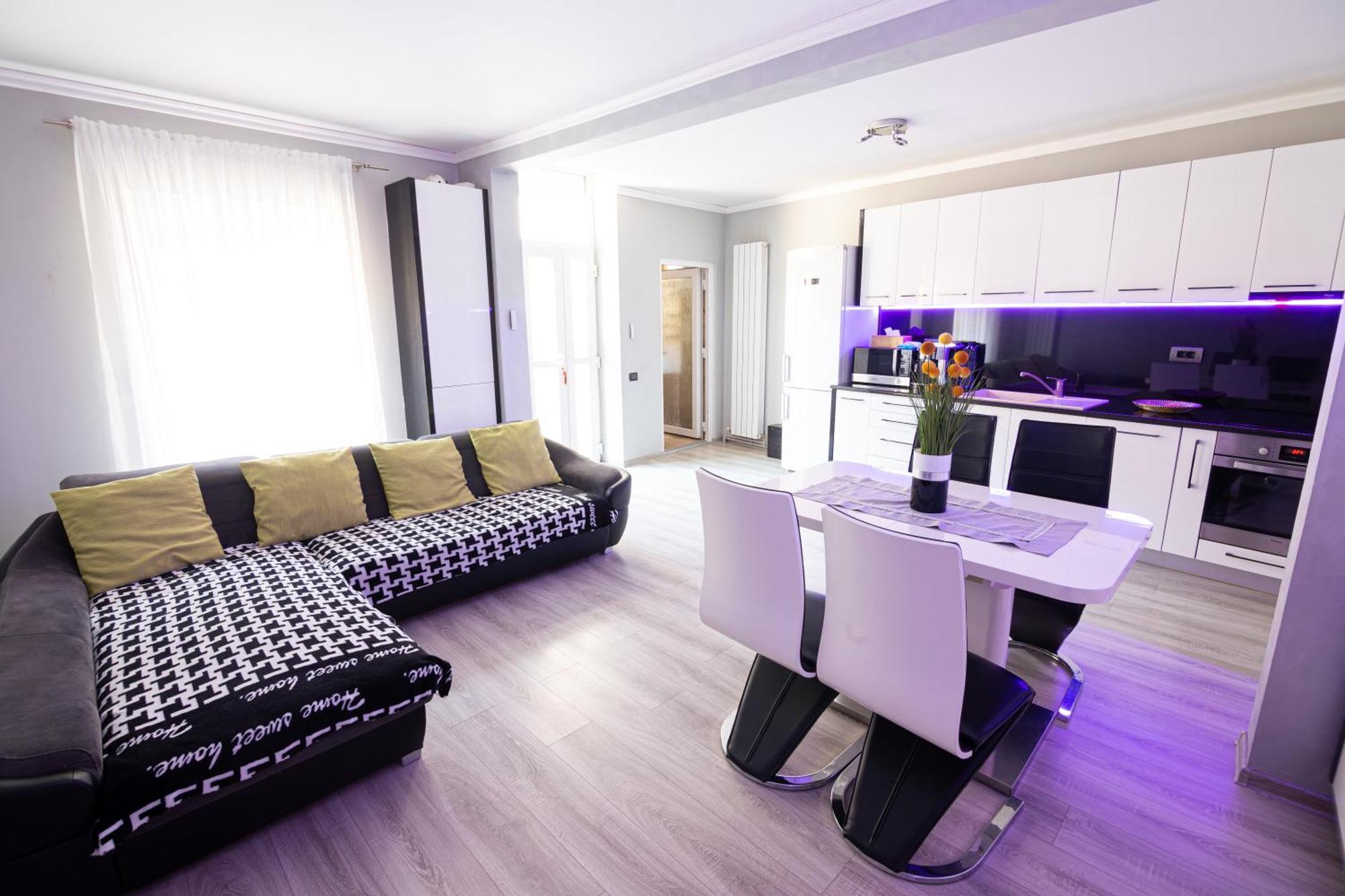Apartment Whitehouse